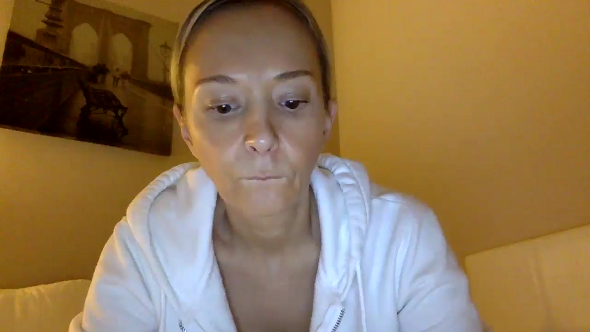 Gallery image thumbnail from Aimee_Angel's myfreecams stream on, 04/15/2025, 21:51 image 16 of 20