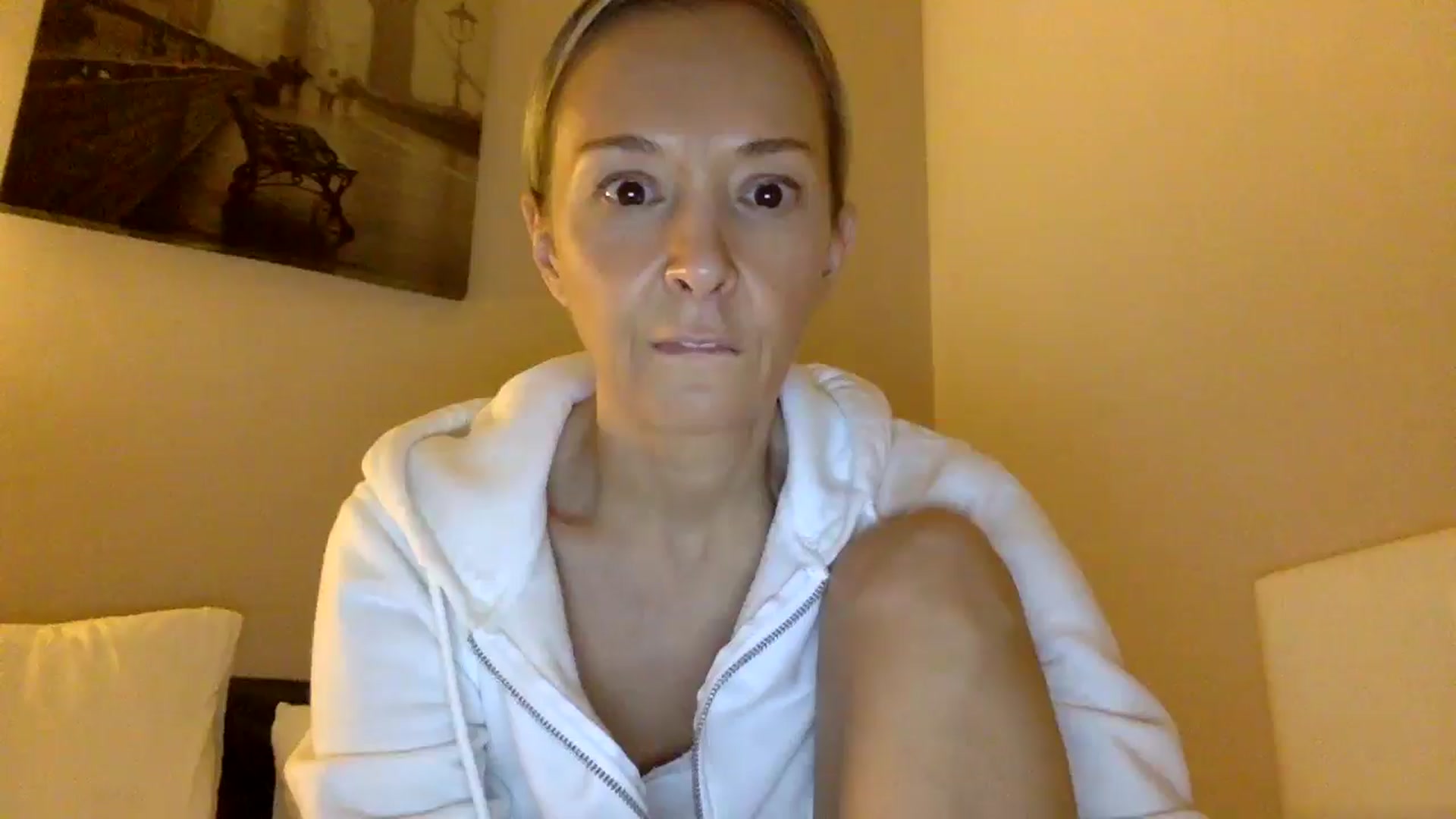 Gallery image thumbnail from Aimee_Angel's myfreecams stream on, 04/15/2025, 21:51 image 4 of 20