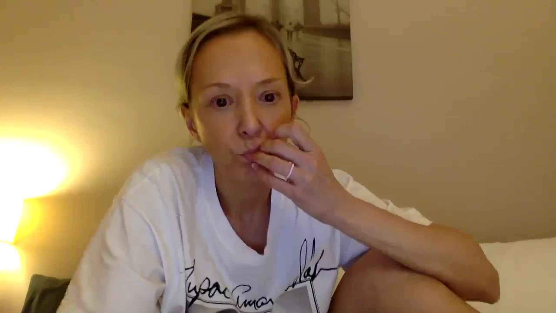Gallery image thumbnail from Aimee_Angel's myfreecams stream on, 04/16/2025, 22:14 image 19 of 20