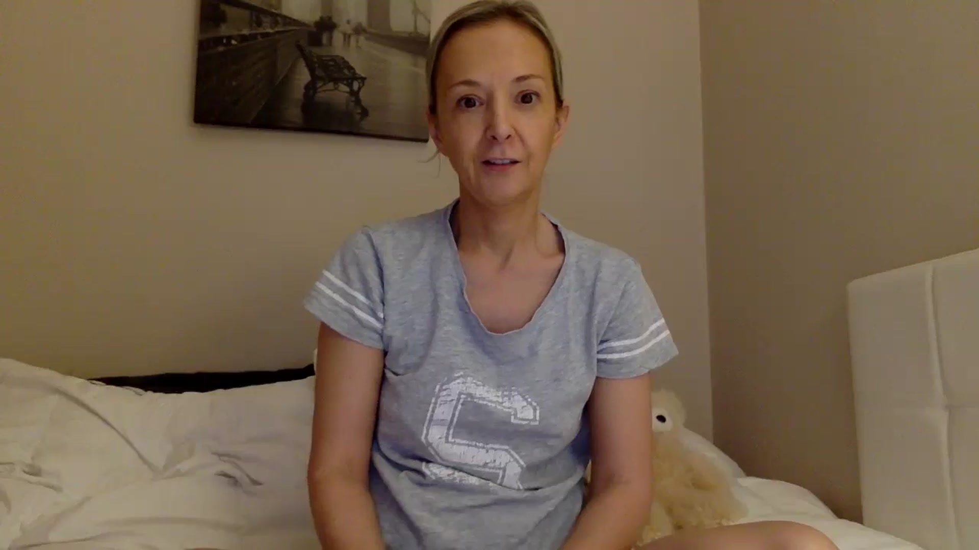 Gallery image thumbnail from Aimee_Angel's myfreecams stream on, 04/19/2025, 18:28 image 3 of 20