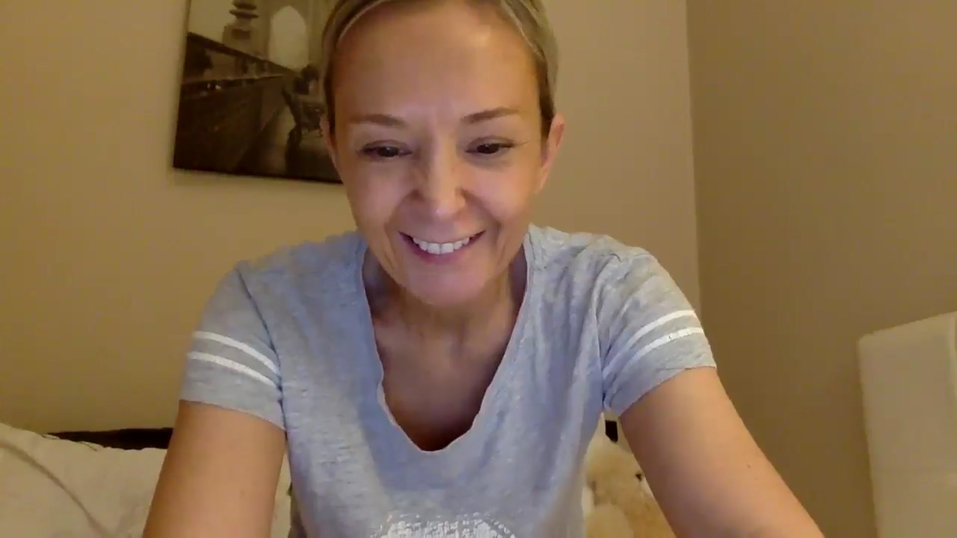 Gallery image thumbnail from Aimee_Angel's myfreecams stream on, 04/19/2025, 18:28 image 14 of 20