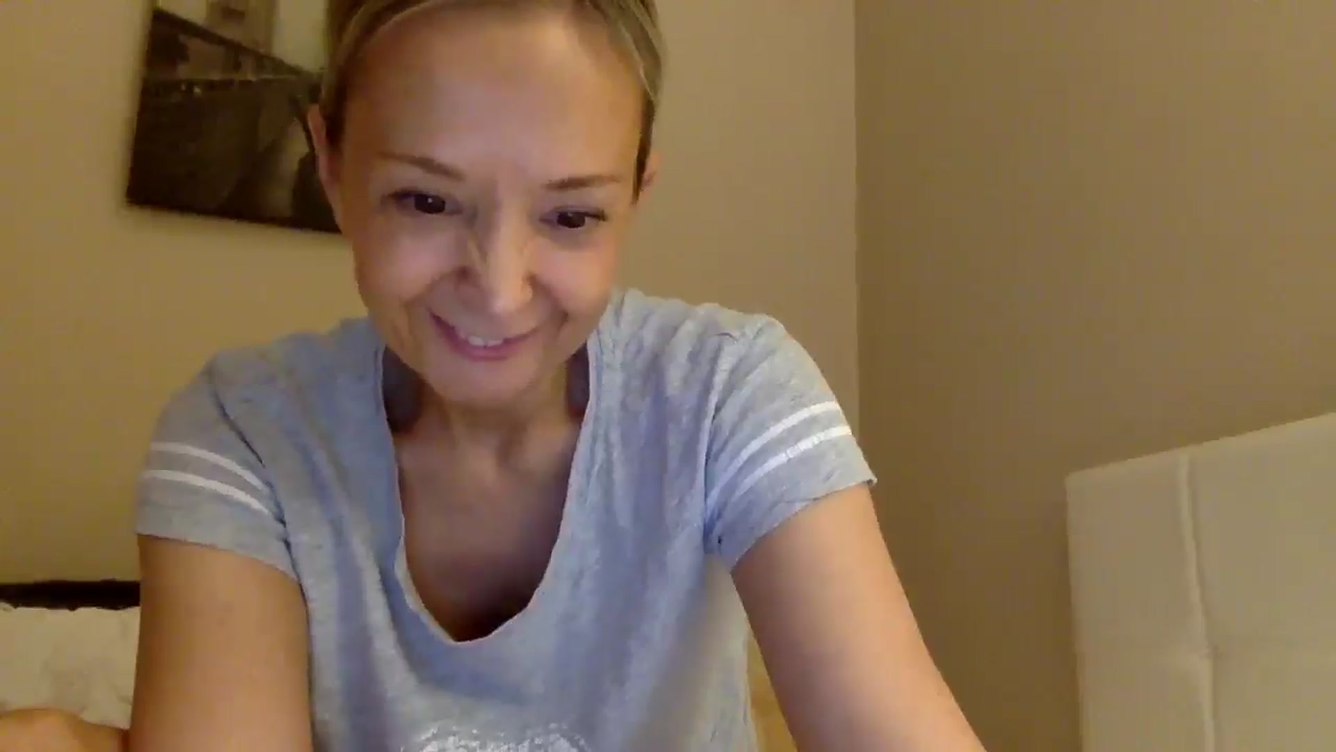 Gallery image thumbnail from Aimee_Angel's myfreecams stream on, 04/19/2025, 18:28 image 20 of 20
