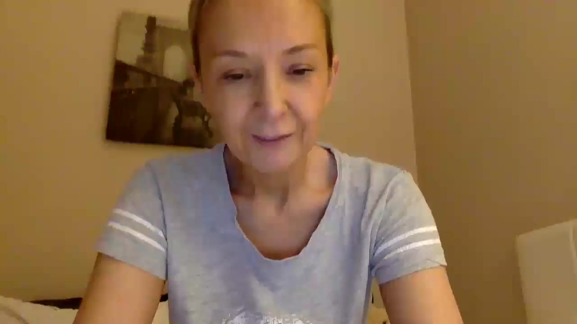 Gallery image thumbnail from Aimee_Angel's myfreecams stream on, 04/19/2025, 18:28 image 16 of 20