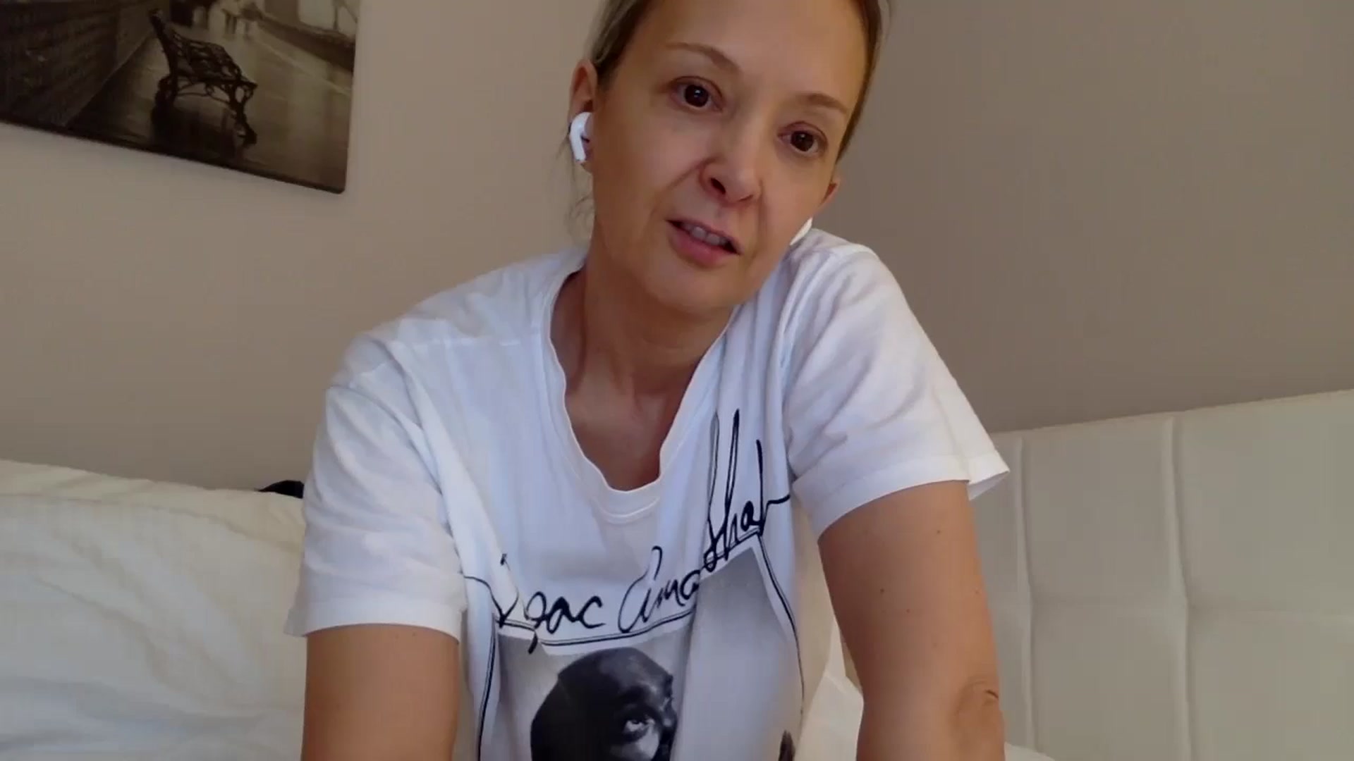 Gallery image thumbnail from Aimee_Angel's myfreecams stream on, 04/26/2025, 15:56 image 12 of 20