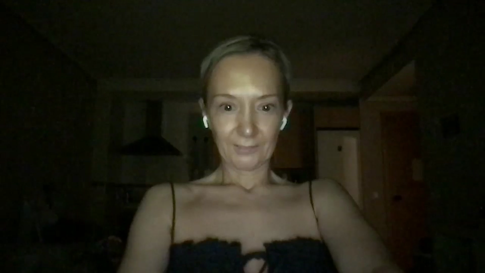 Gallery image thumbnail from Aimee_Angel's myfreecams stream on, 05/04/2025, 19:50 image 12 of 20