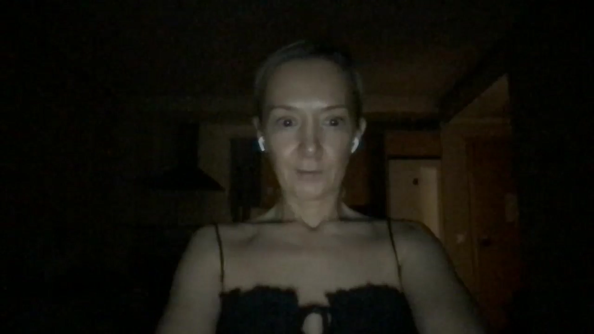 Gallery image thumbnail from Aimee_Angel's myfreecams stream on, 05/04/2025, 19:50 image 3 of 20