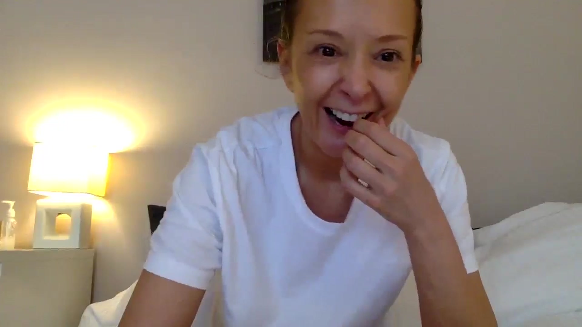 Gallery image thumbnail from Aimee_Angel's myfreecams stream on, 05/07/2025, 15:32 image 16 of 20