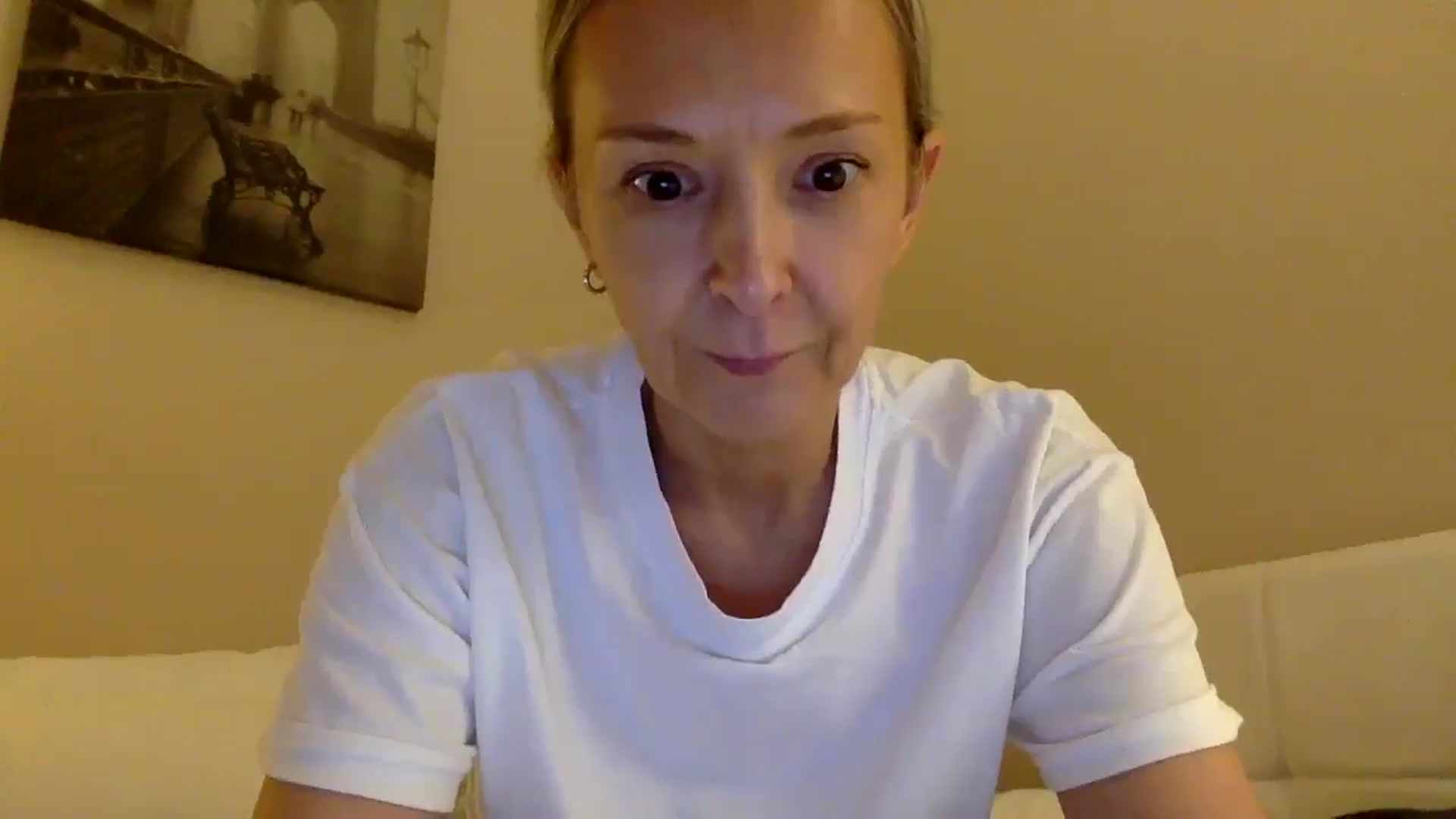 Gallery image thumbnail from Aimee_Angel's myfreecams stream on, 05/19/2025, 21:11 image 20 of 20