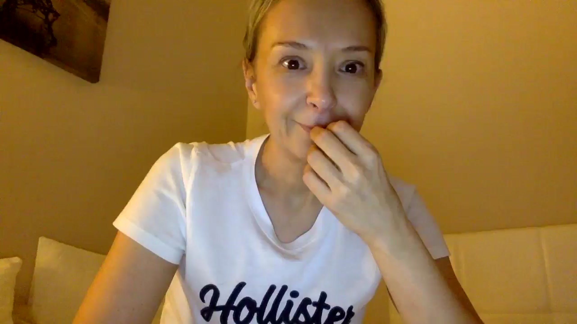 Gallery image thumbnail from Aimee_Angel's myfreecams stream on, 06/05/2025, 01:13 image 11 of 20