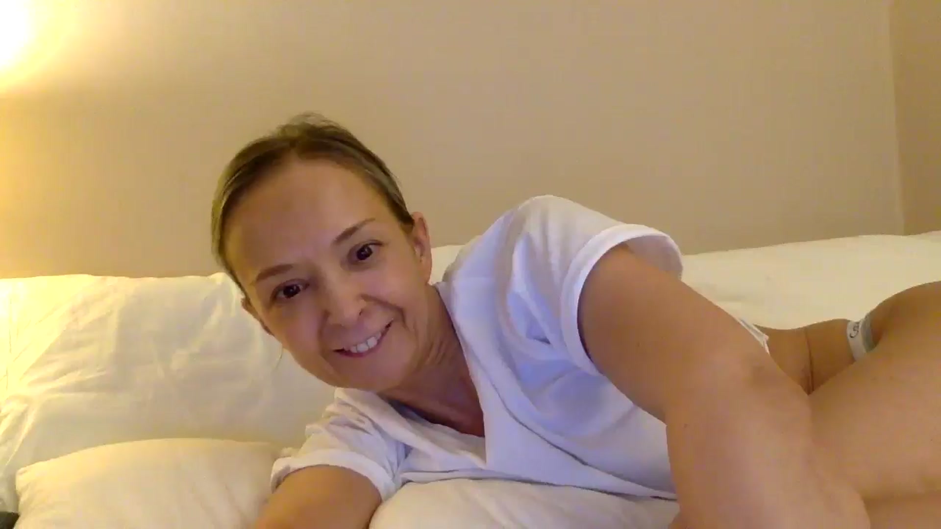 Gallery image thumbnail from Aimee_Angel's myfreecams stream on, 06/17/2025, 21:05 image 6 of 20