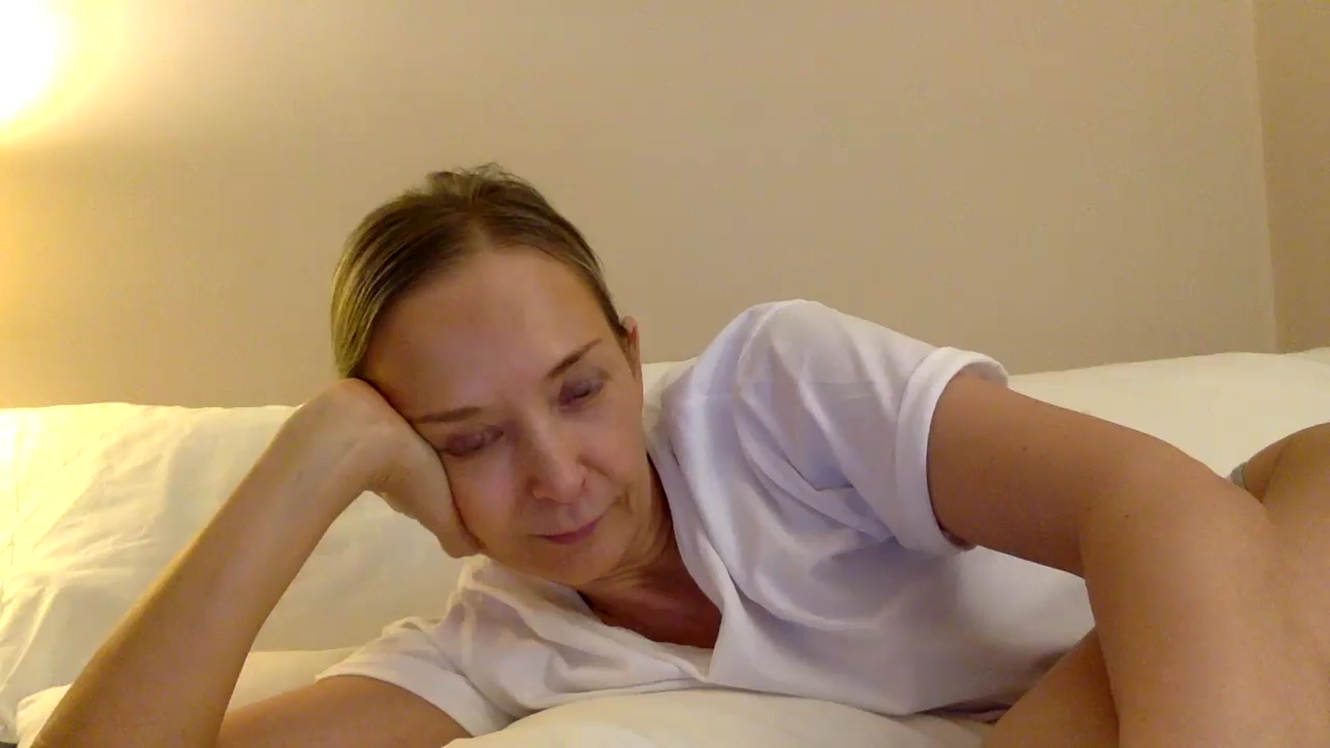 Gallery image thumbnail from Aimee_Angel's myfreecams stream on, 06/17/2025, 21:05 image 4 of 20