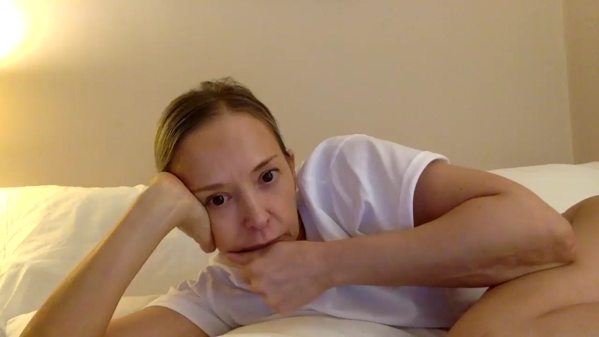 Gallery image thumbnail from Aimee_Angel's myfreecams stream on, 06/17/2025, 21:05 image 1 of 20