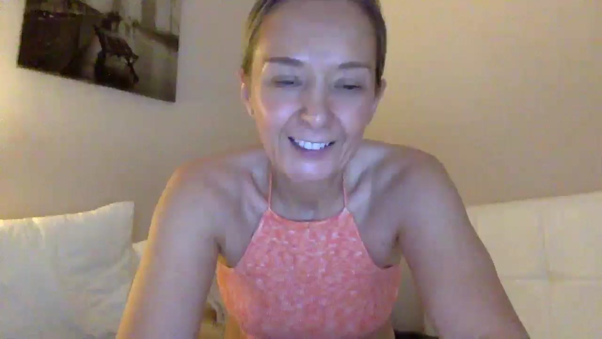 Gallery image thumbnail from Aimee_Angel's myfreecams stream on, 06/18/2025, 19:05 image 10 of 20