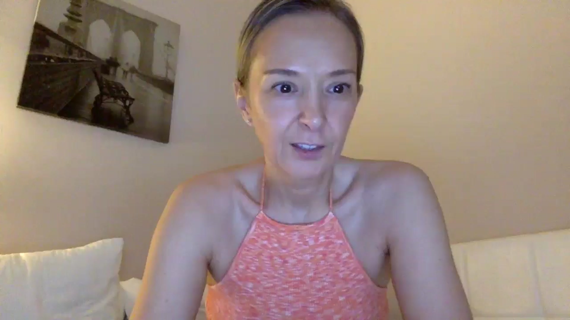 Gallery image thumbnail from Aimee_Angel's myfreecams stream on, 06/18/2025, 19:05 image 8 of 20