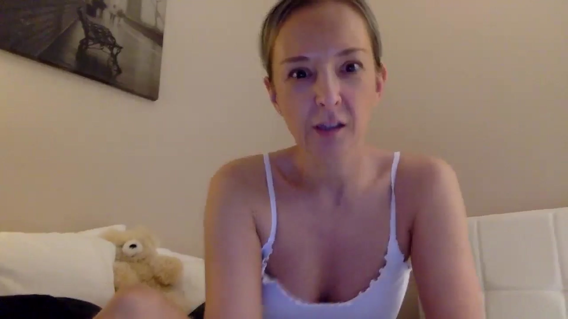 Gallery image thumbnail from Aimee_Angel's myfreecams stream on, 06/22/2025, 18:50 image 15 of 20