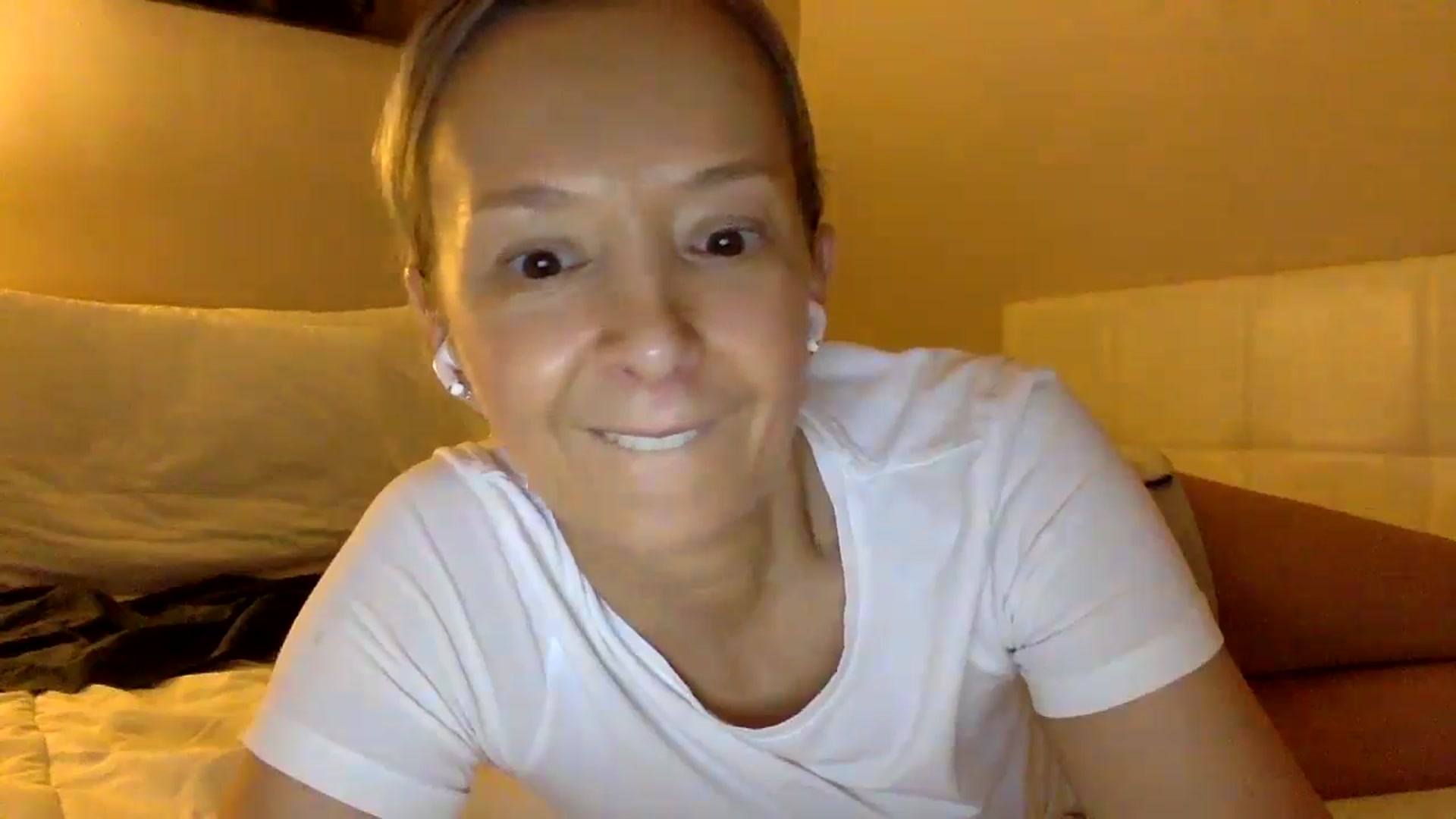 Gallery image thumbnail from Aimee_Angel's myfreecams stream on, 06/29/2025, 19:12 image 17 of 20
