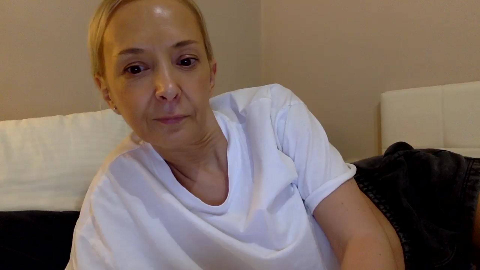 Gallery image thumbnail from Aimee_Angel's myfreecams stream on, 07/02/2025, 23:50 image 17 of 20