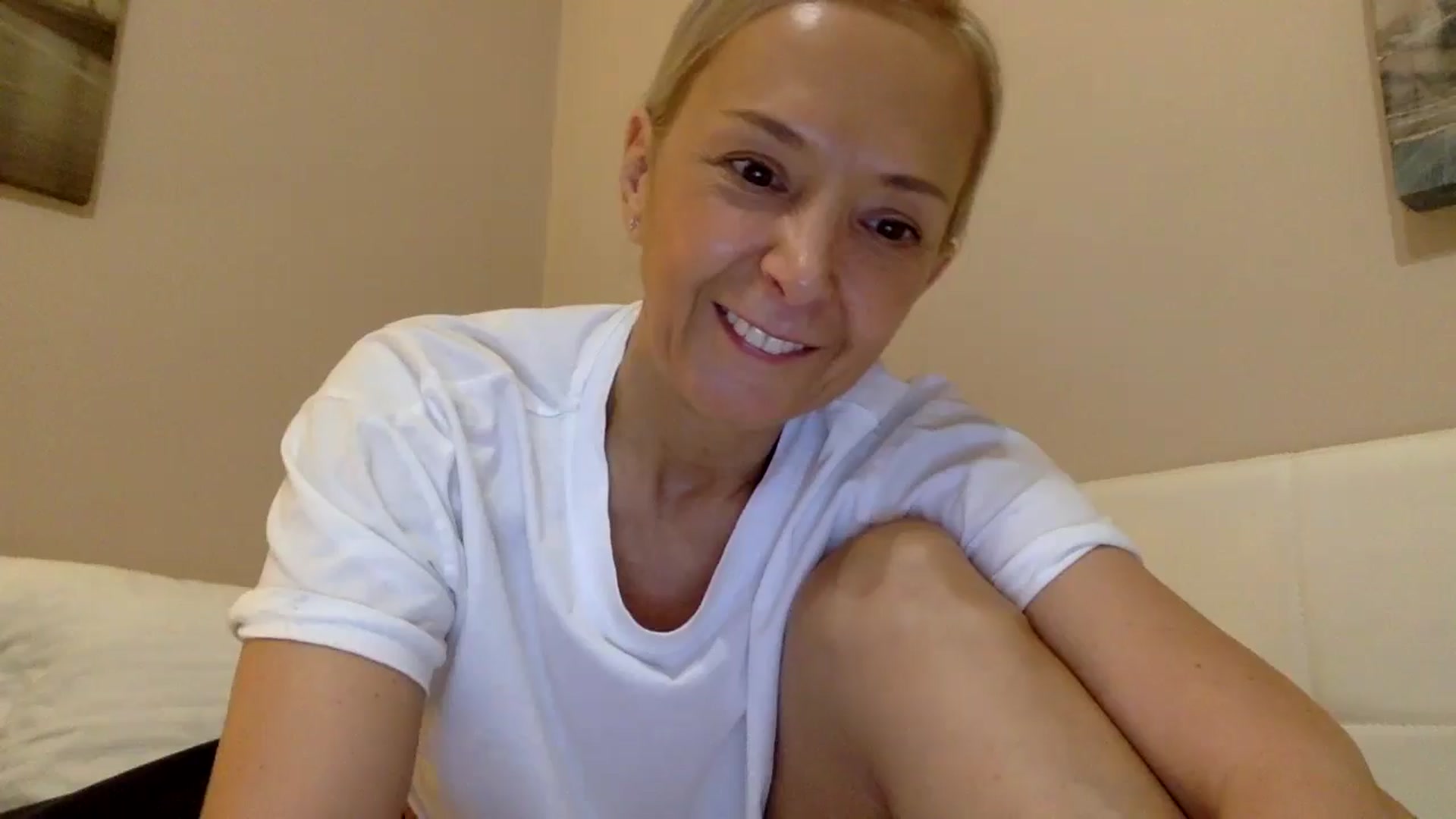 Gallery image thumbnail from Aimee_Angel's myfreecams stream on, 07/02/2025, 23:50 image 4 of 20