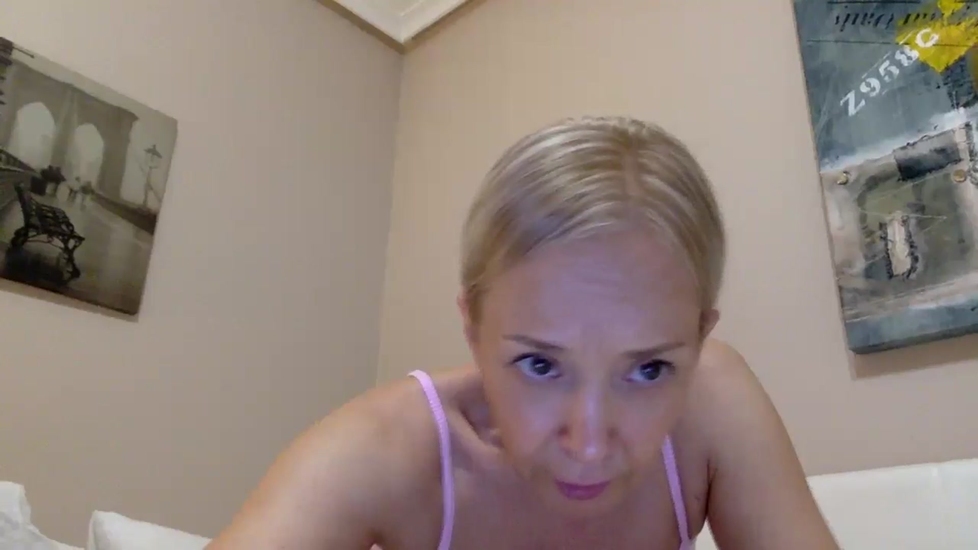 Gallery image thumbnail from Aimee_Angel's myfreecams stream on, 07/03/2025, 21:28 image 8 of 20
