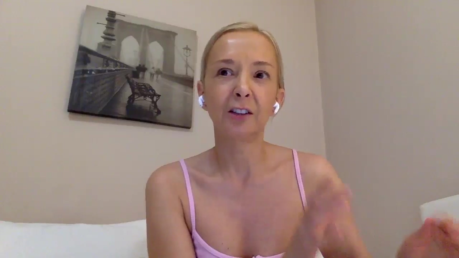 Gallery image thumbnail from Aimee_Angel's myfreecams stream on, 07/07/2025, 16:45 image 4 of 20