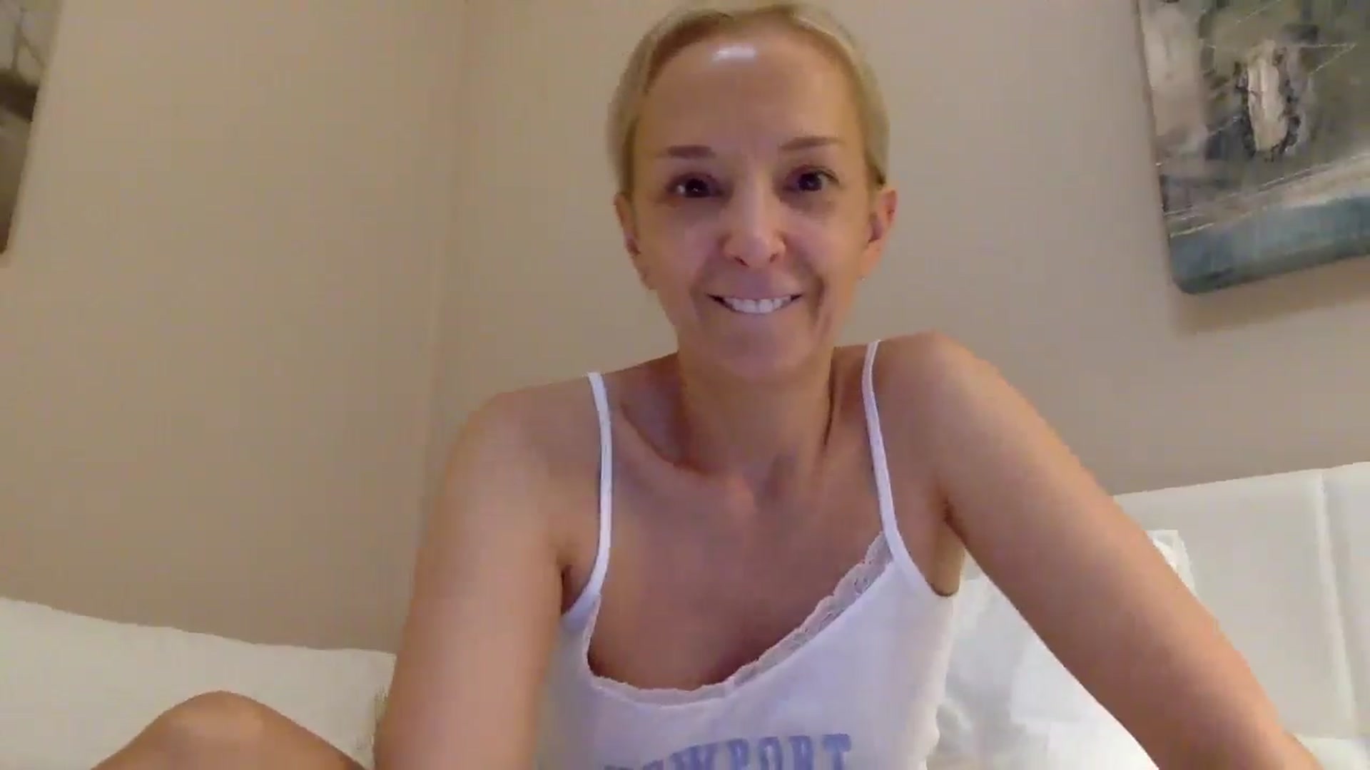 Gallery image thumbnail from Aimee_Angel's myfreecams stream on, 07/13/2025, 21:24 image 19 of 20