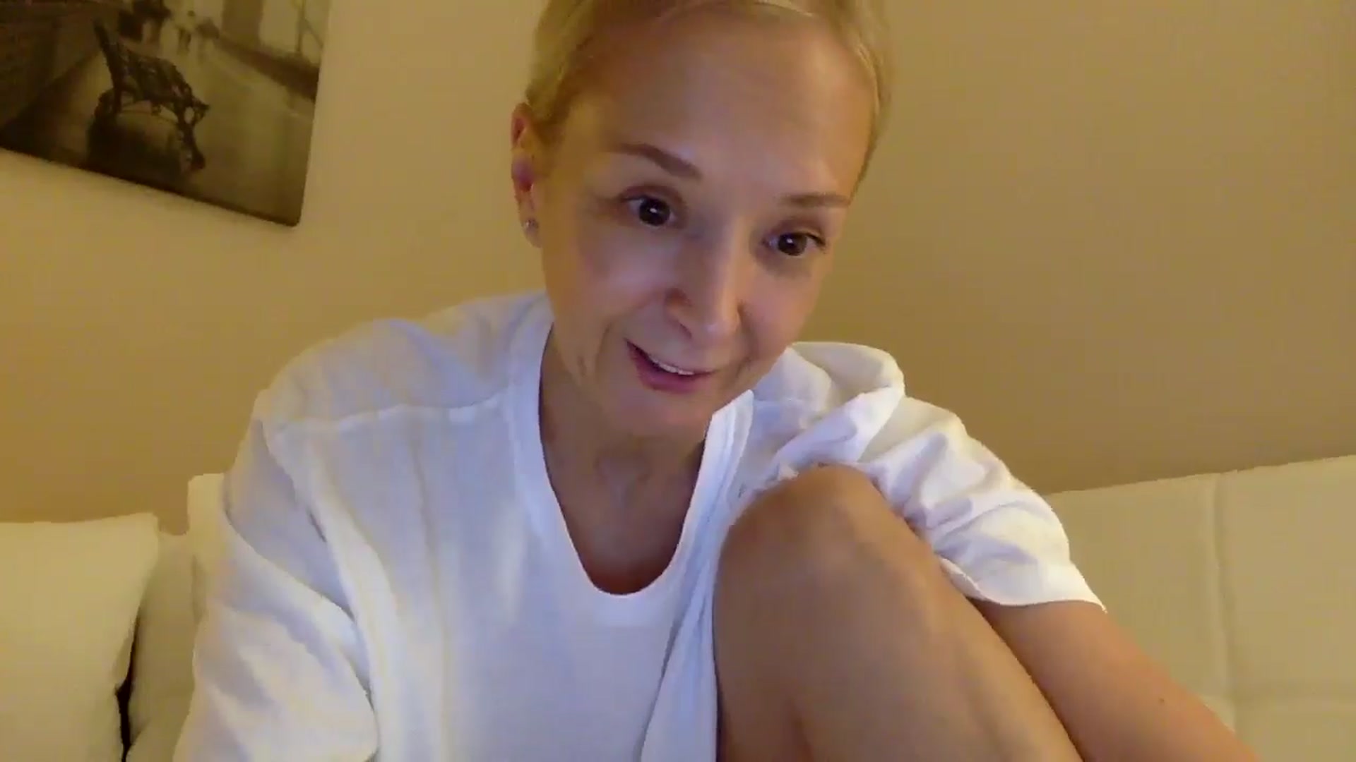 Gallery image thumbnail from Aimee_Angel's myfreecams stream on, 07/14/2025, 20:10 image 17 of 20