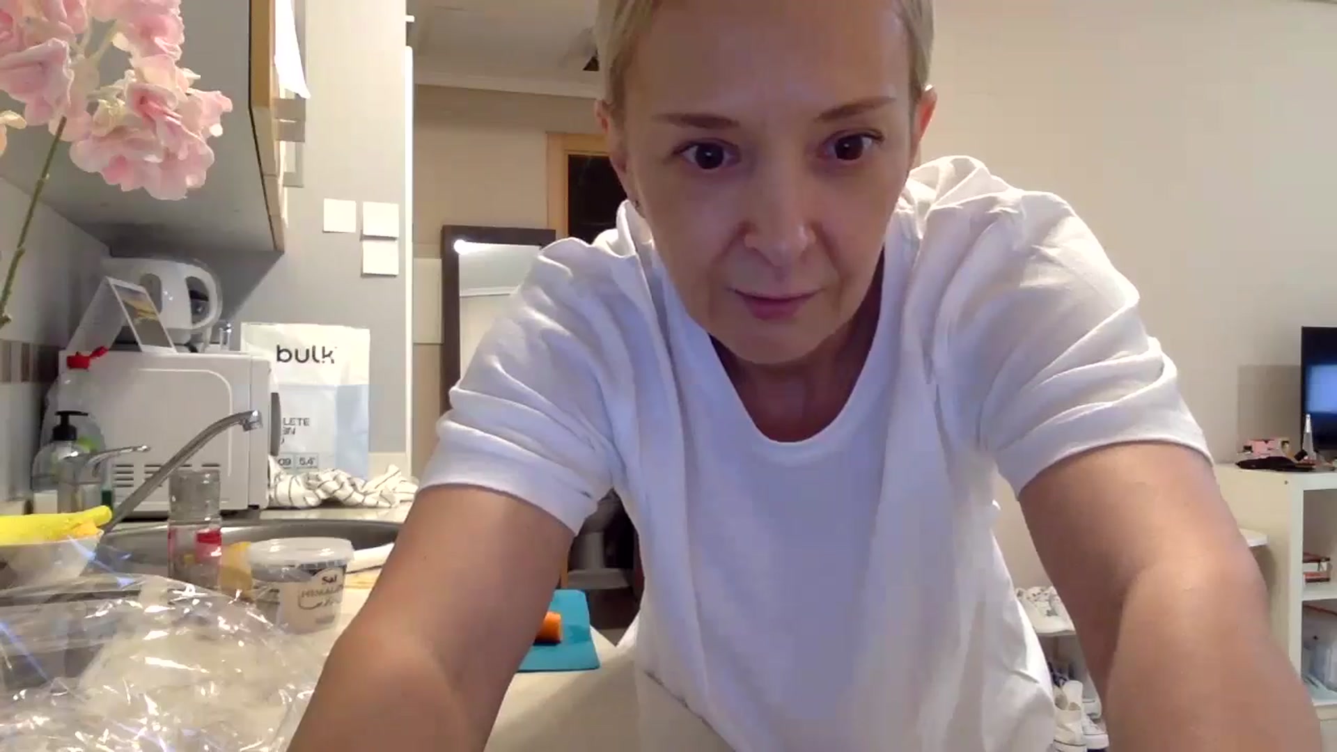 Gallery image thumbnail from Aimee_Angel's myfreecams stream on, 07/14/2025, 21:38 image 4 of 20