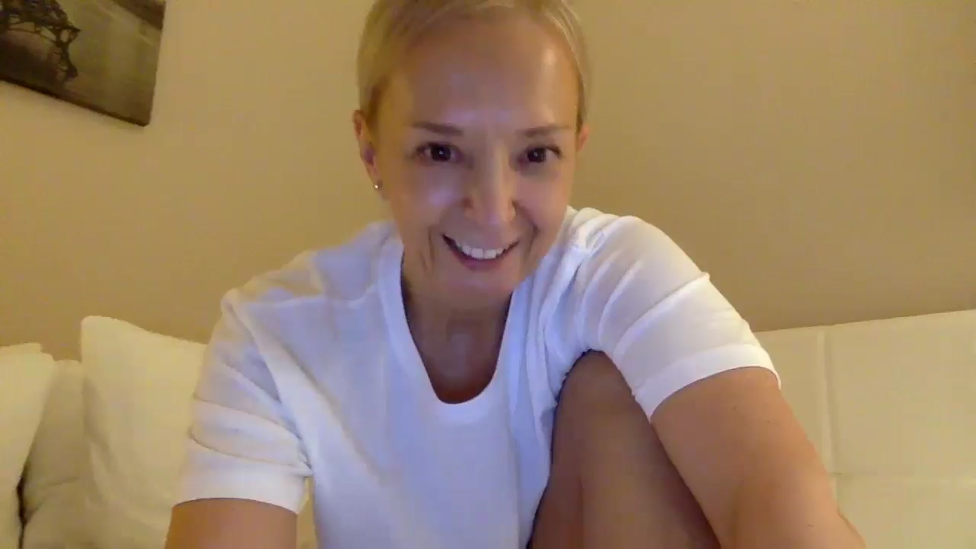 Gallery image thumbnail from Aimee_Angel's myfreecams stream on, 07/14/2025, 22:06 image 6 of 20