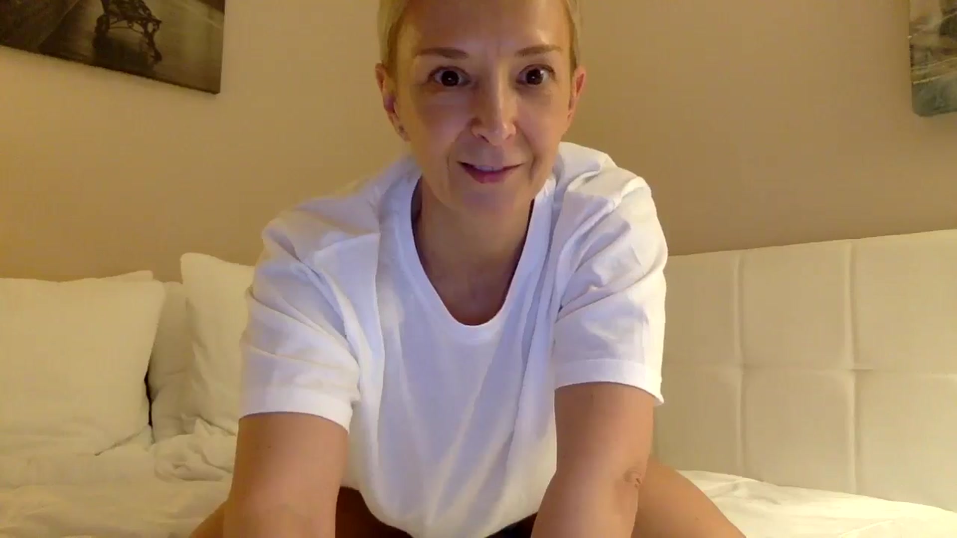 Gallery image thumbnail from Aimee_Angel's myfreecams stream on, 07/14/2025, 22:06 image 4 of 20