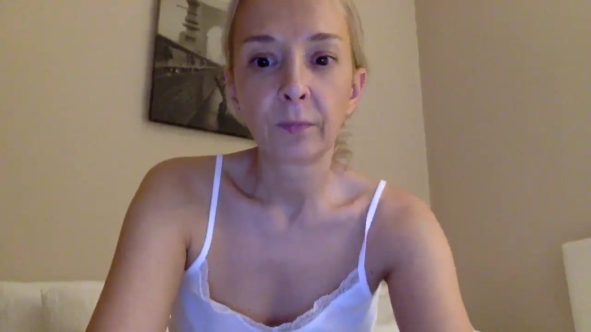 Gallery image thumbnail from Aimee_Angel's myfreecams stream on, 07/18/2025, 18:29 image 10 of 20