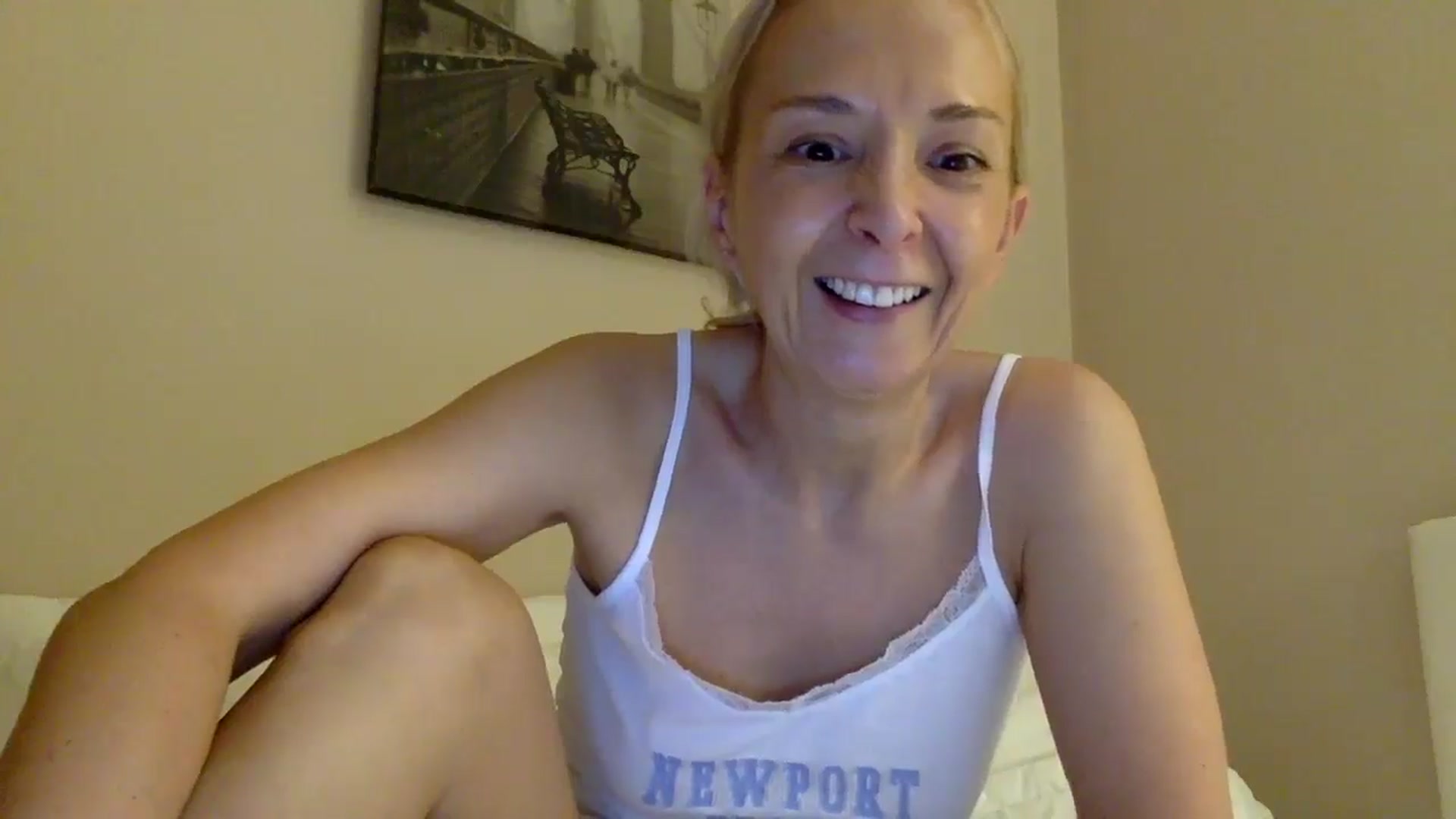 Gallery image thumbnail from Aimee_Angel's myfreecams stream on, 07/18/2025, 18:29 image 18 of 20