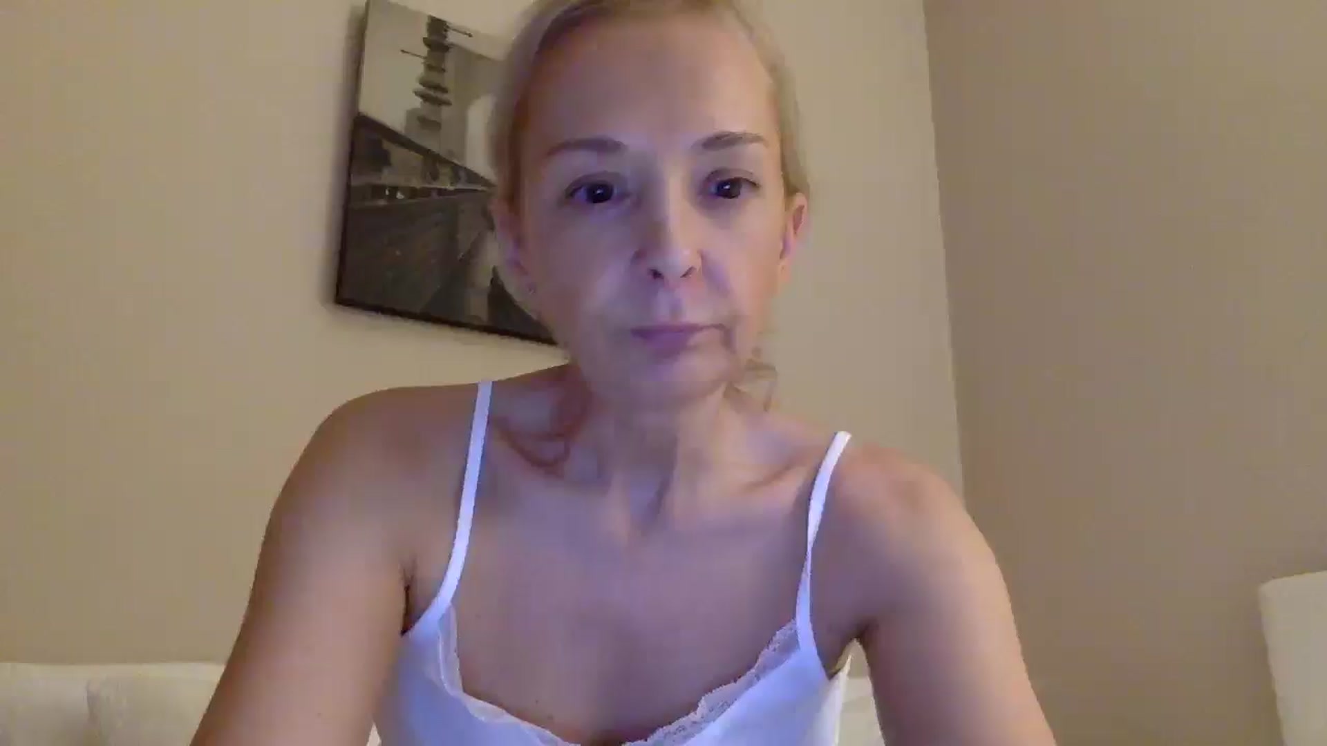 Gallery image thumbnail from Aimee_Angel's myfreecams stream on, 07/18/2025, 18:29 image 9 of 20