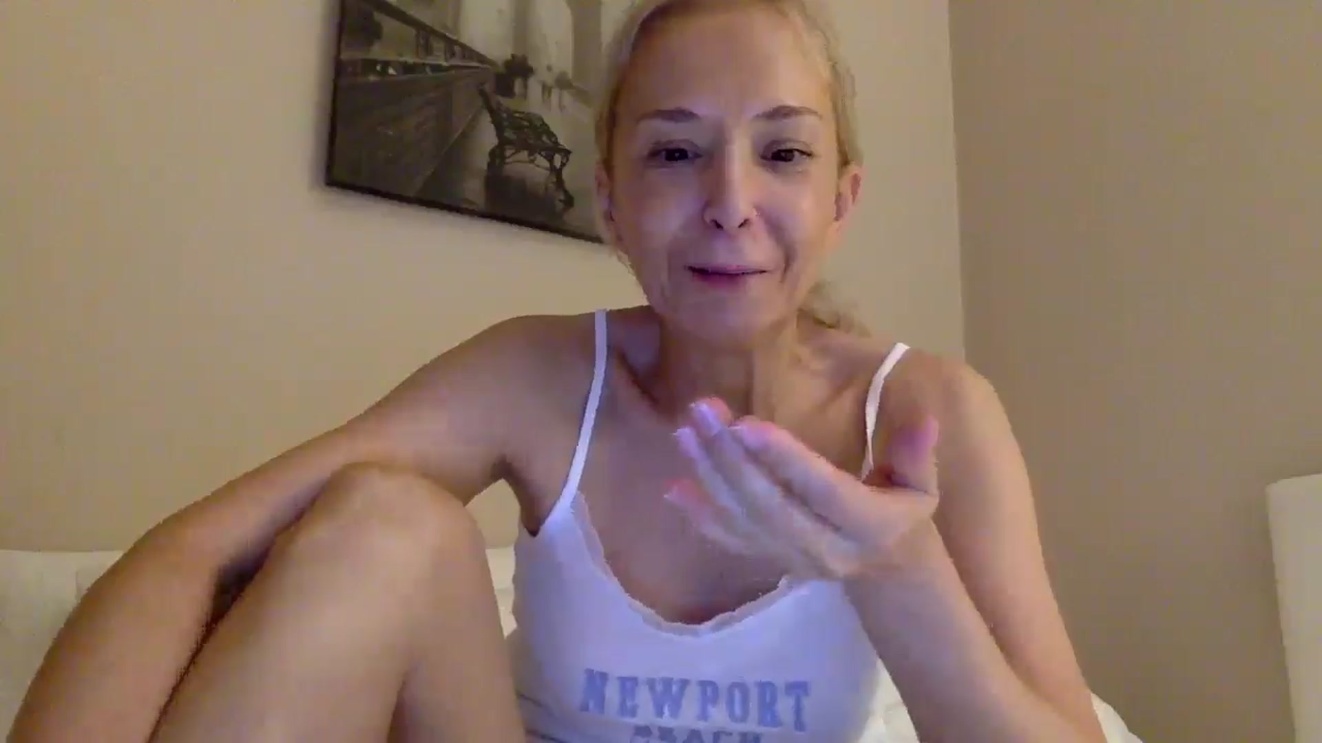 Gallery image thumbnail from Aimee_Angel's myfreecams stream on, 07/18/2025, 18:29 image 14 of 20