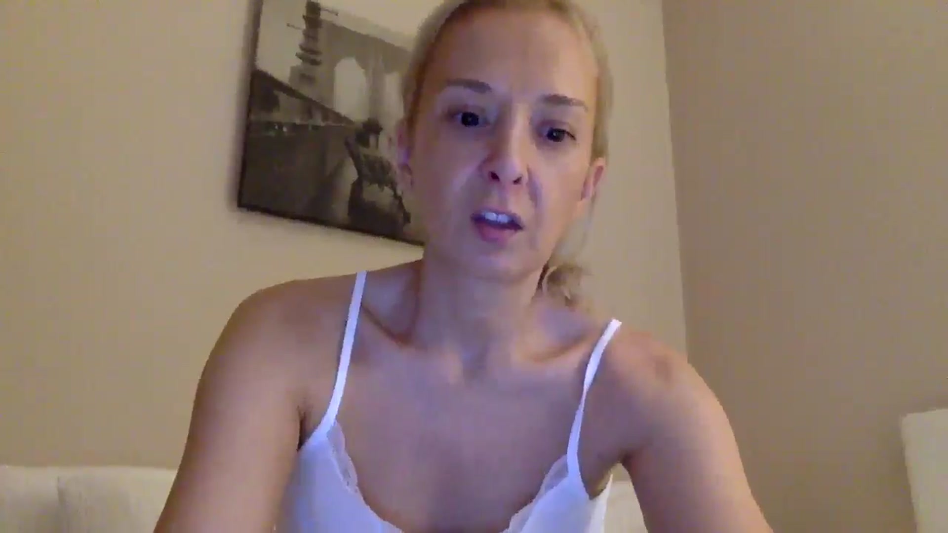 Gallery image thumbnail from Aimee_Angel's myfreecams stream on, 07/18/2025, 18:29 image 2 of 20