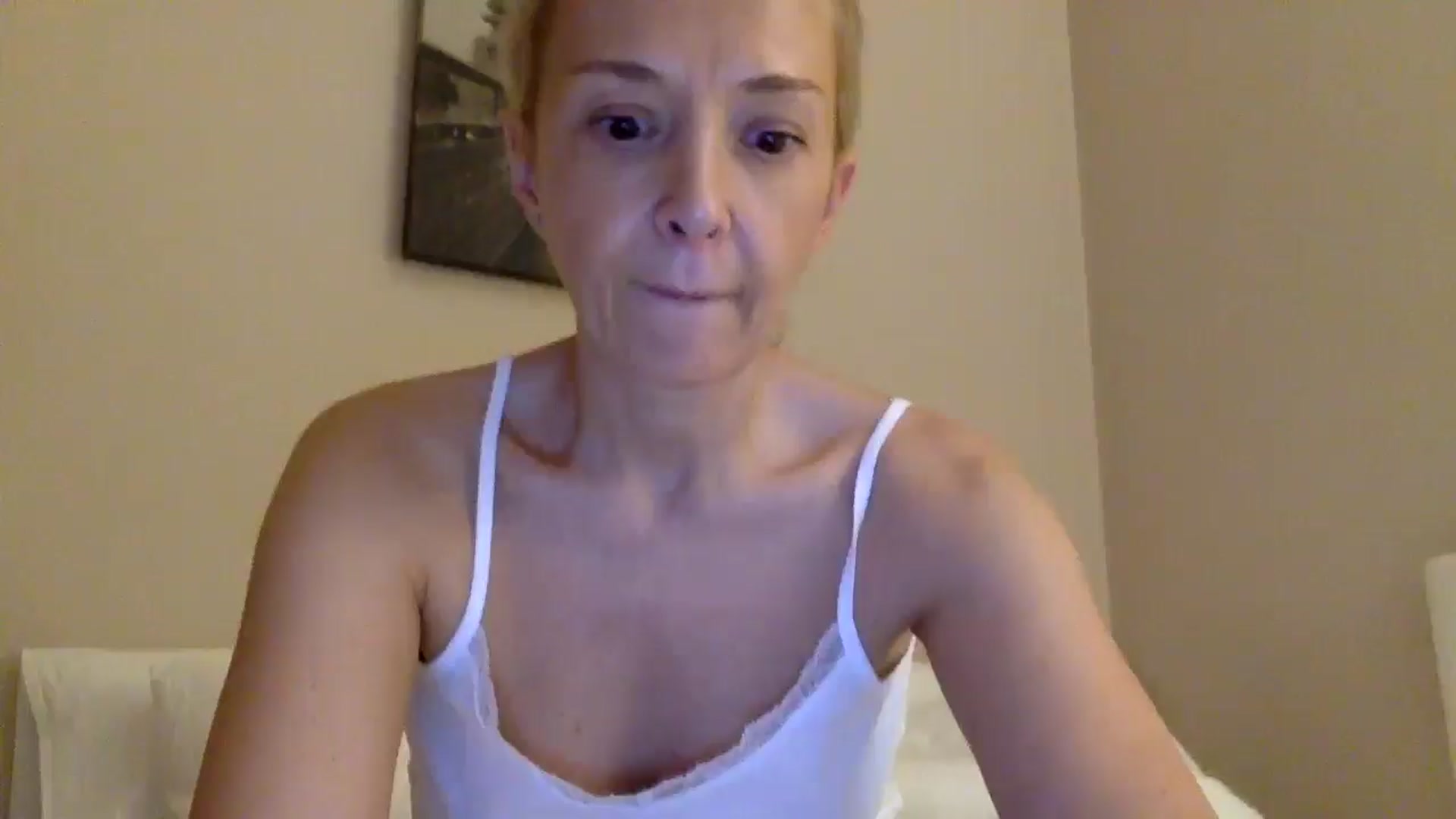 Gallery image thumbnail from Aimee_Angel's myfreecams stream on, 07/18/2025, 18:29 image 1 of 20