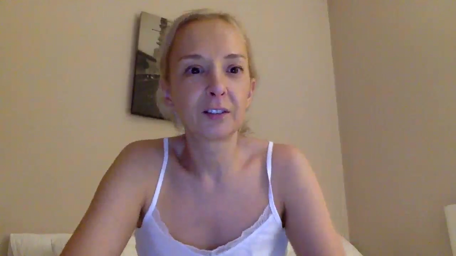 Gallery image thumbnail from Aimee_Angel's myfreecams stream on, 07/18/2025, 18:29 image 12 of 20