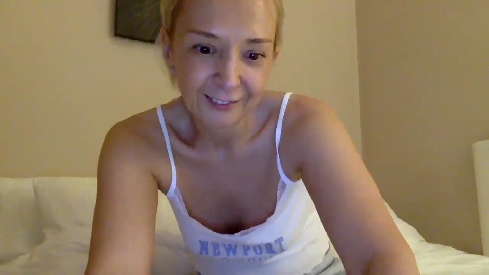 Gallery image thumbnail from Aimee_Angel's myfreecams stream on, 07/18/2025, 18:29 image 20 of 20