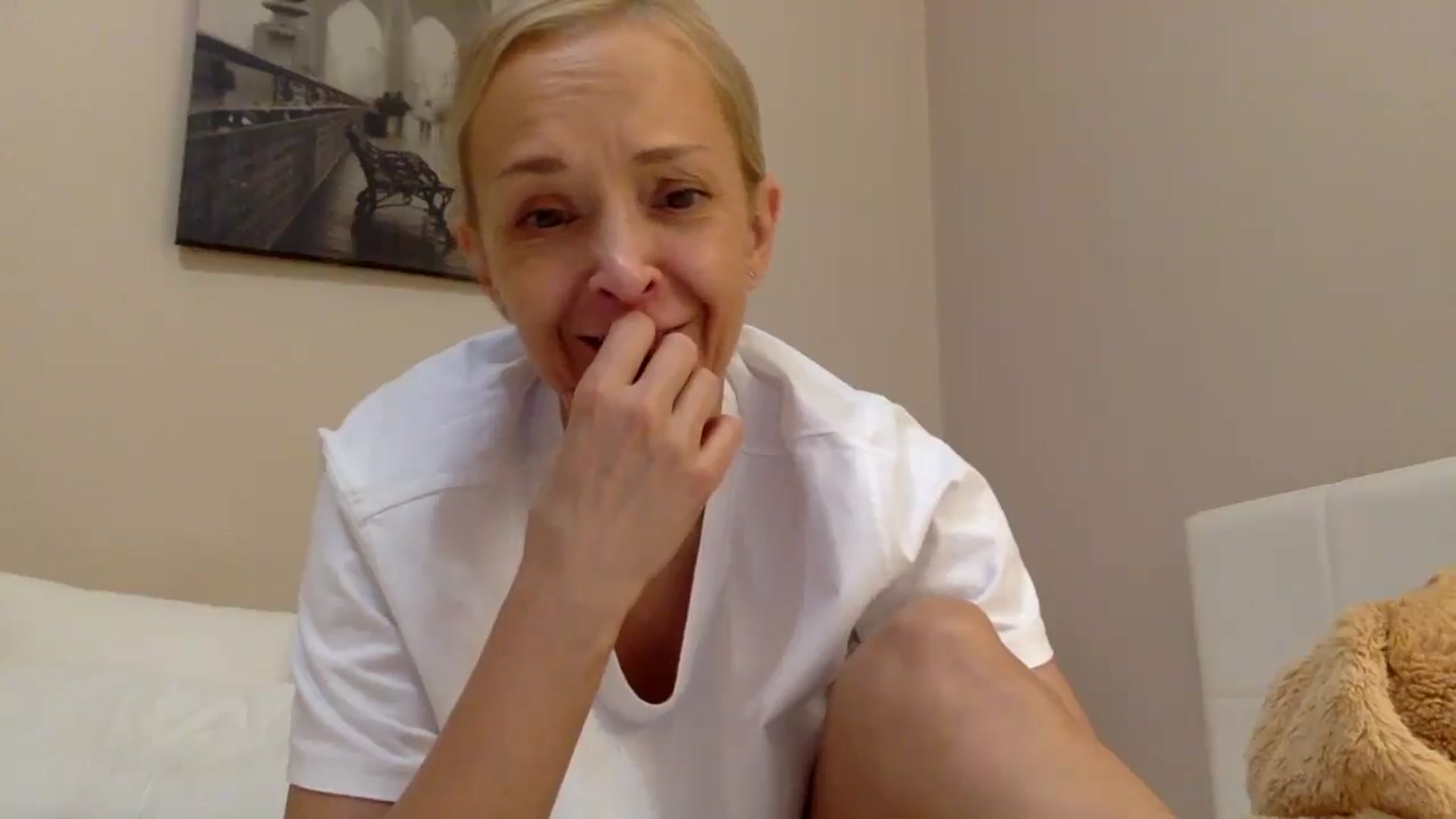 Gallery image thumbnail from Aimee_Angel's myfreecams stream on, 07/24/2025, 17:47 image 16 of 20