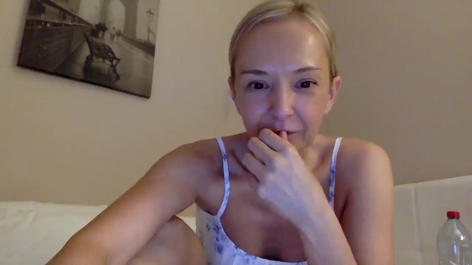 Gallery image thumbnail from Aimee_Angel's myfreecams stream on, 08/12/2025, 17:53 image 18 of 20