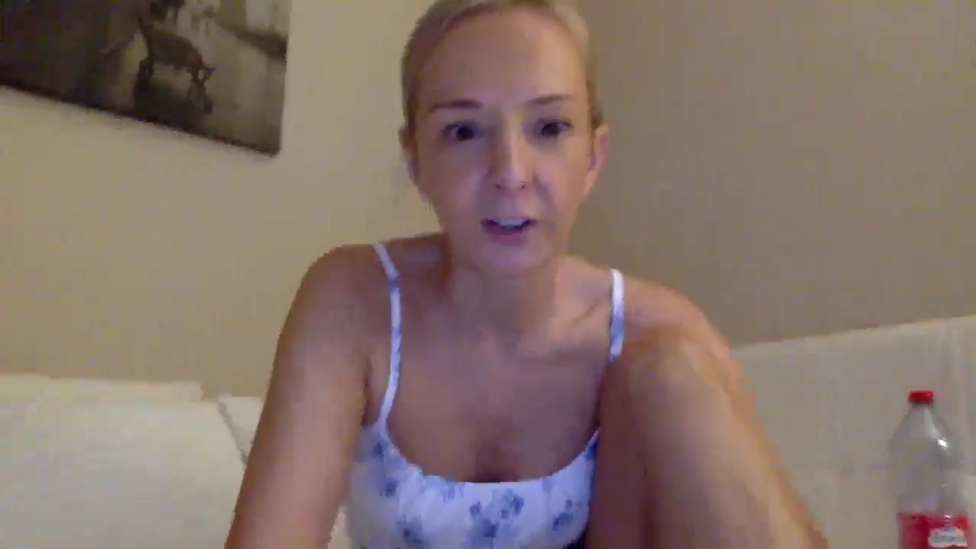 Gallery image thumbnail from Aimee_Angel's myfreecams stream on, 08/12/2025, 17:53 image 12 of 20
