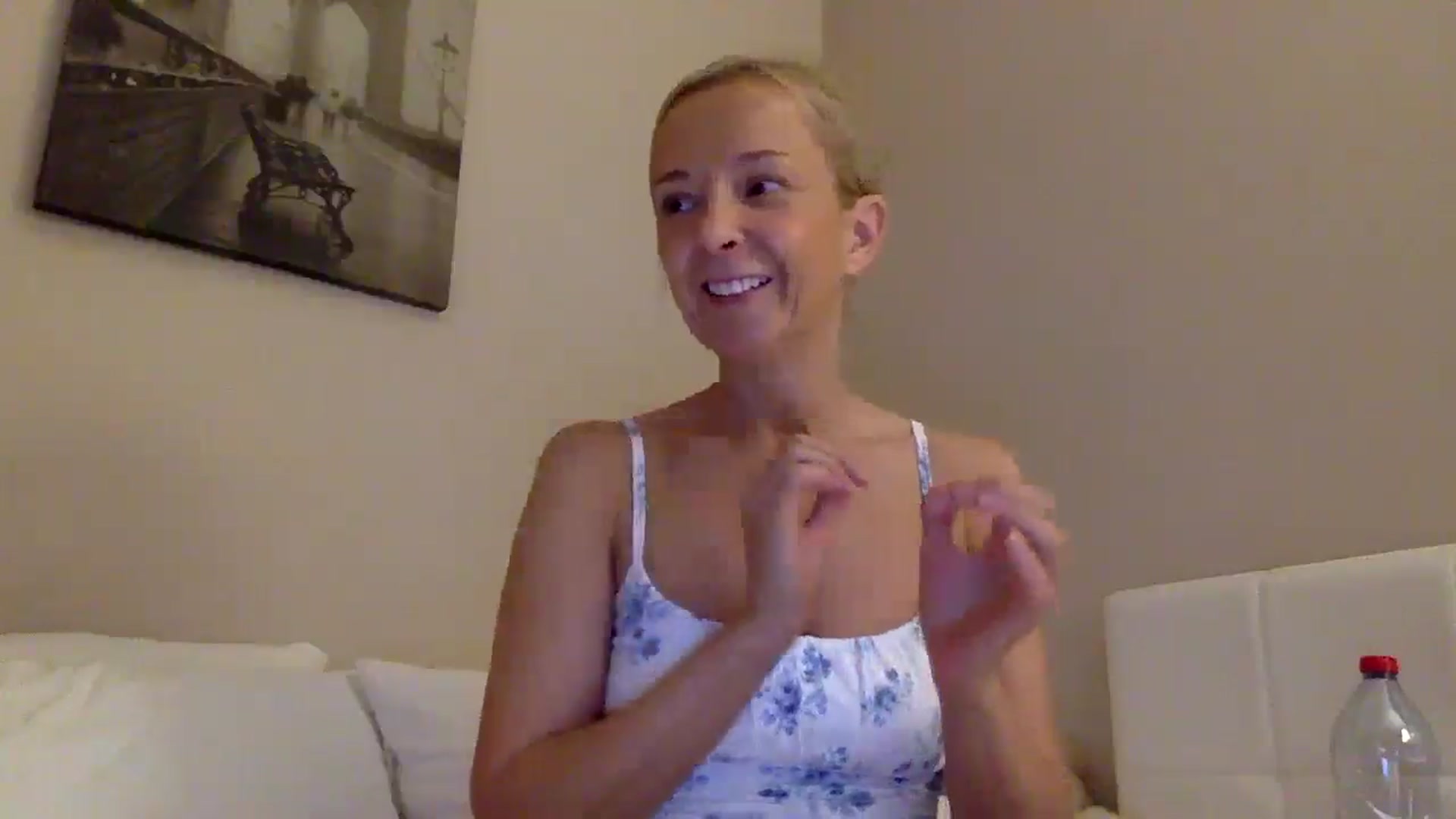 Gallery image thumbnail from Aimee_Angel's myfreecams stream on, 08/12/2025, 17:53 image 14 of 20
