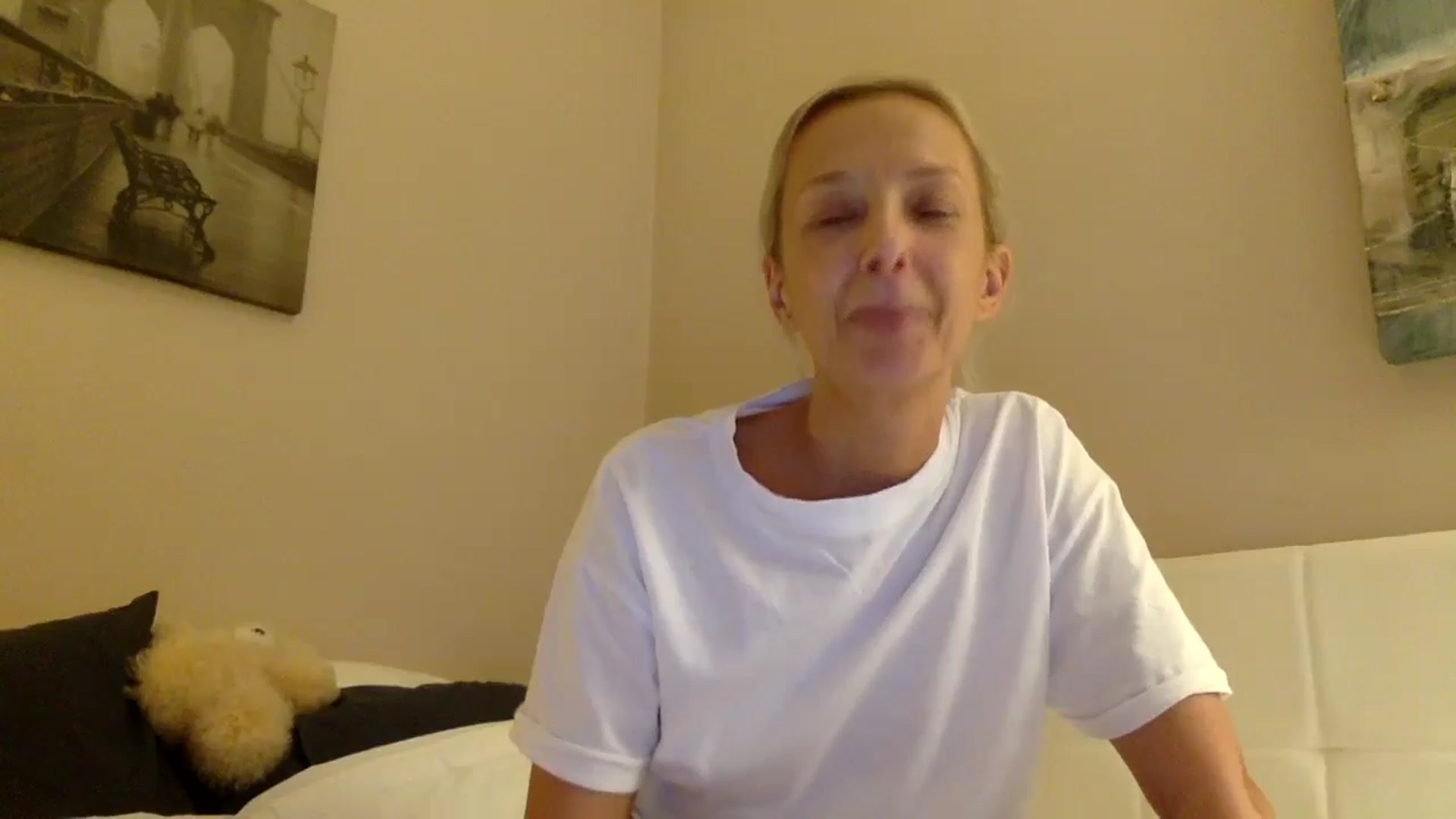 Gallery image thumbnail from Aimee_Angel's myfreecams stream on, 08/22/2025, 21:51 image 16 of 20