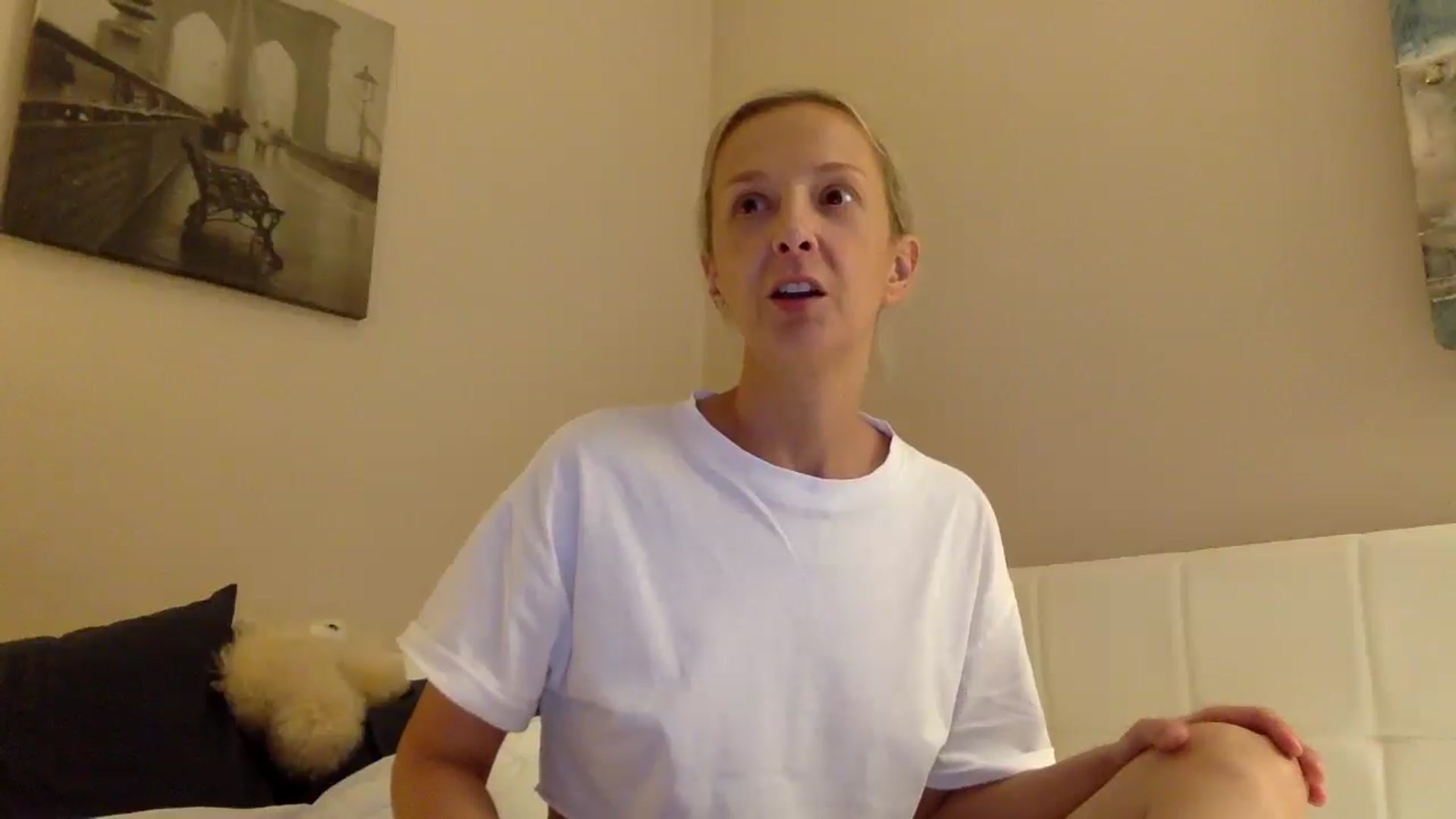 Gallery image thumbnail from Aimee_Angel's myfreecams stream on, 08/22/2025, 21:51 image 3 of 20