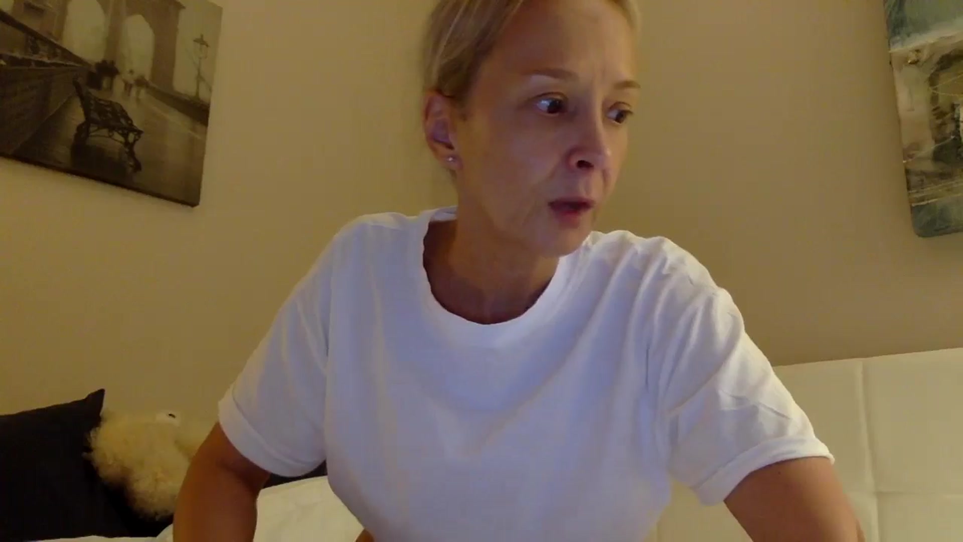 Gallery image thumbnail from Aimee_Angel's myfreecams stream on, 08/22/2025, 21:51 image 13 of 20