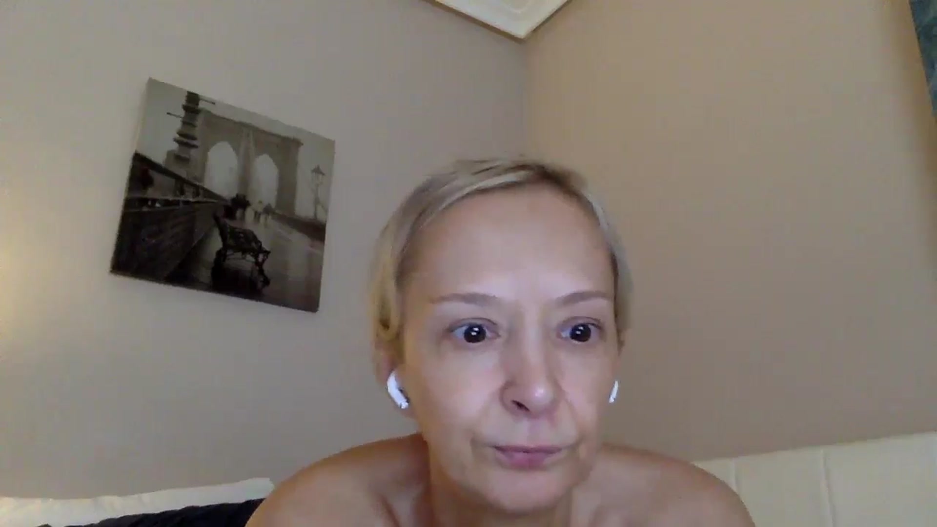 Gallery image thumbnail from Aimee_Angel's myfreecams stream on, 08/23/2025, 14:11 image 6 of 20