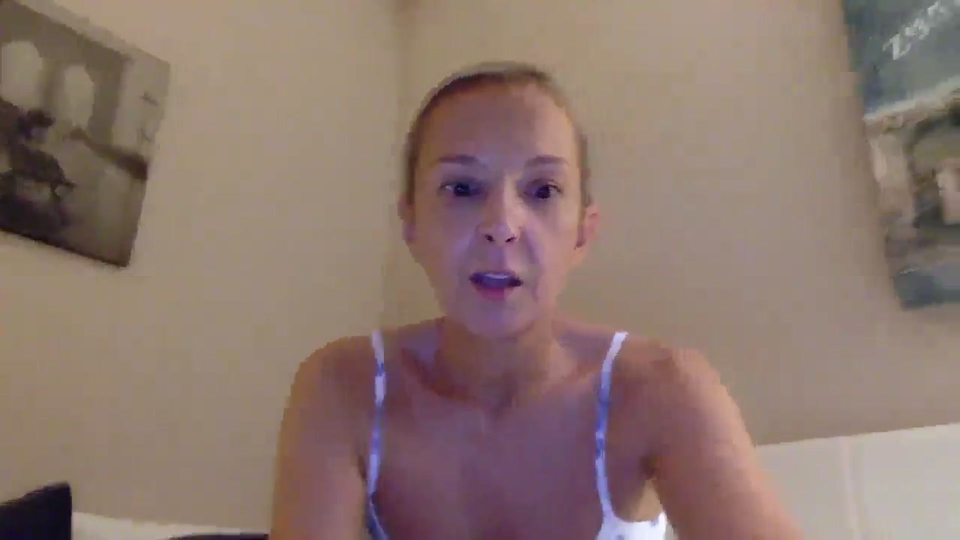 Gallery image thumbnail from Aimee_Angel's myfreecams stream on, 08/26/2025, 22:29 image 15 of 20