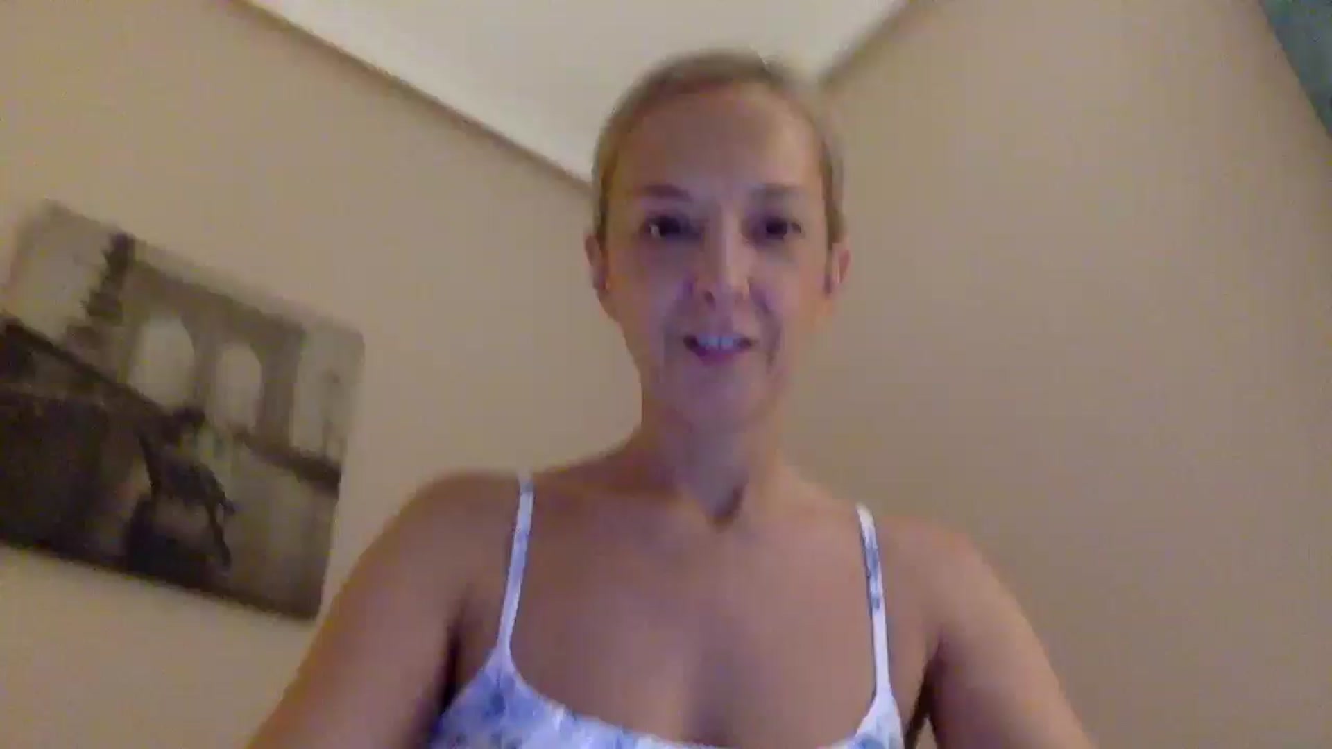 Gallery image thumbnail from Aimee_Angel's myfreecams stream on, 08/30/2025, 20:22 image 10 of 20