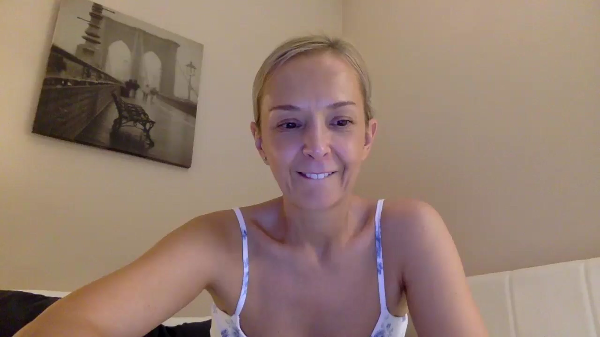 Gallery image thumbnail from Aimee_Angel's myfreecams stream on, 08/30/2025, 20:22 image 4 of 20