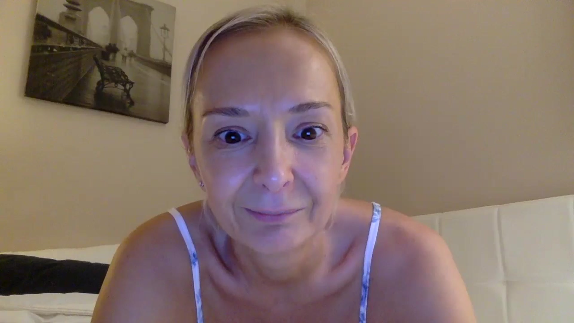 Gallery image thumbnail from Aimee_Angel's myfreecams stream on, 08/31/2025, 21:35 image 17 of 20
