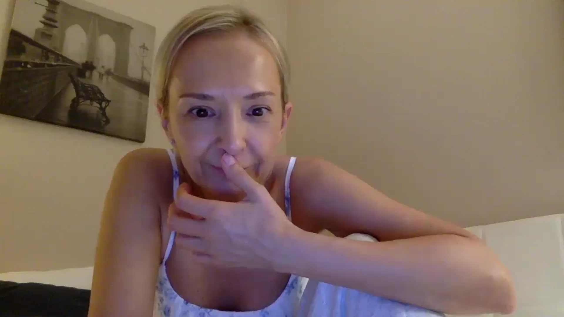 Gallery image thumbnail from Aimee_Angel's myfreecams stream on, 08/31/2025, 21:35 image 2 of 20